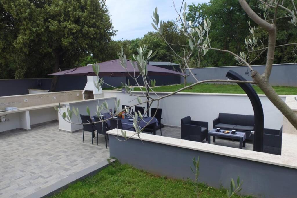 Apartment In Park Forest Soline Near The Sea ปิเยชชานา อูวาลา ภายนอก รูปภาพ