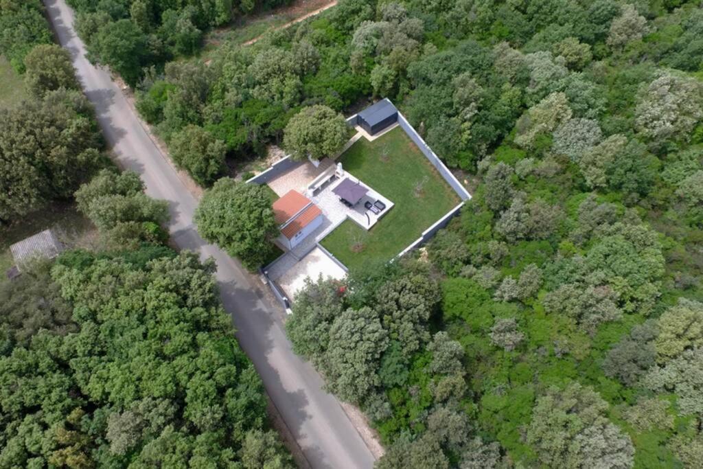Apartment In Park Forest Soline Near The Sea ปิเยชชานา อูวาลา ภายนอก รูปภาพ